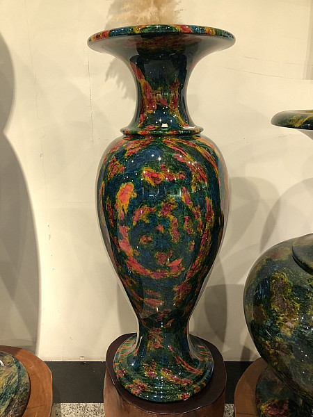 七彩藝石花瓶      貴人